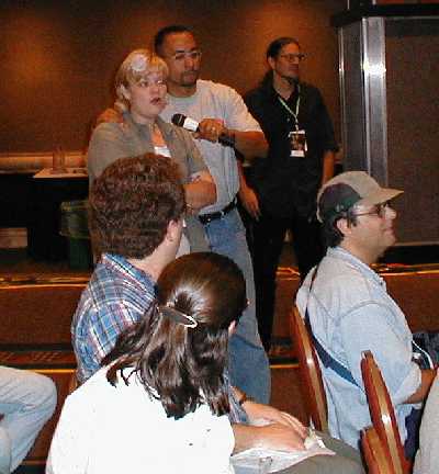Richard Biggs takes to the floor for questions at Dragon*Con 2000.